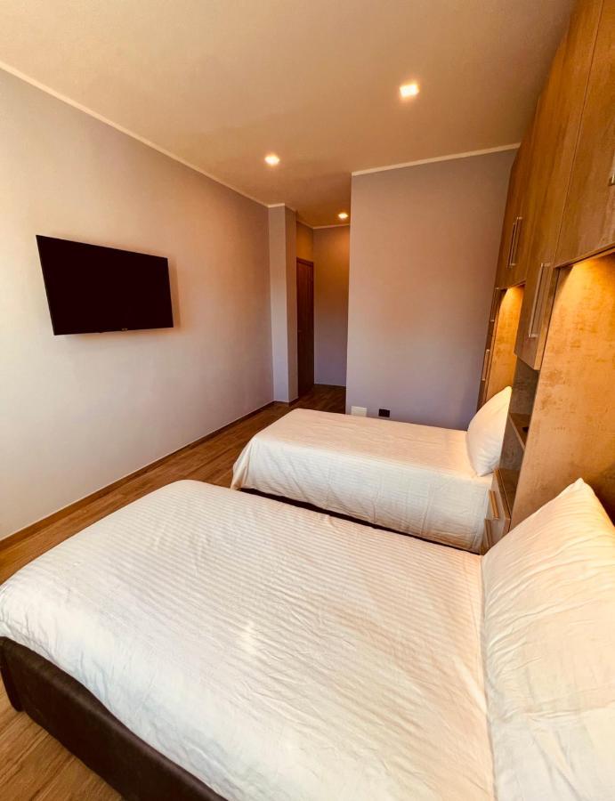Ferienwohnung La Tana Del Ludo Baveno Exterior foto